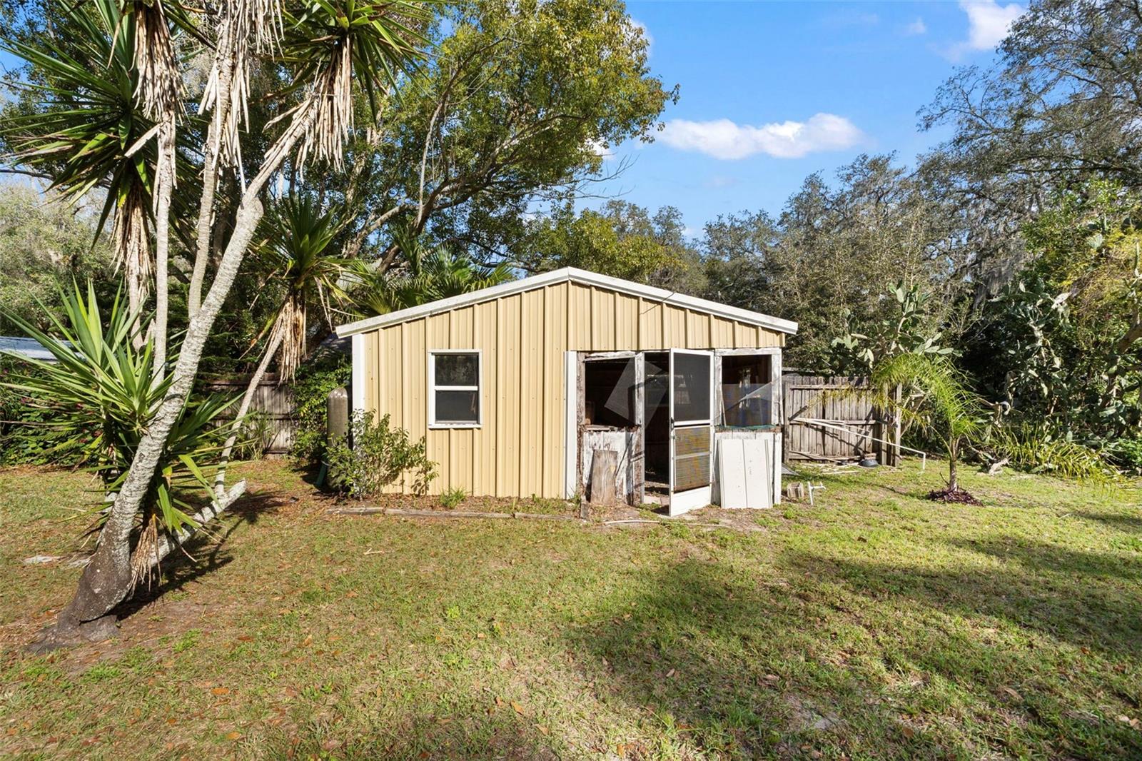 13015 Elm St Property Photo 27
