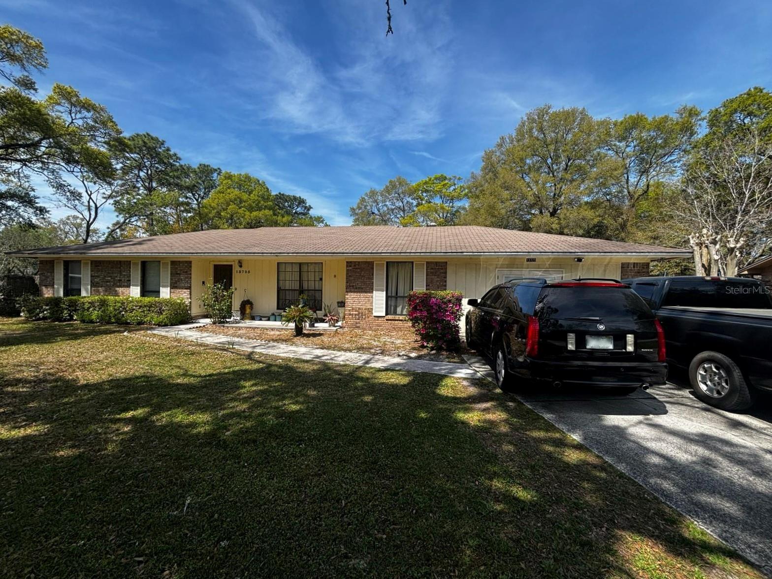 13725 Pleasantview Dr N Property Photo