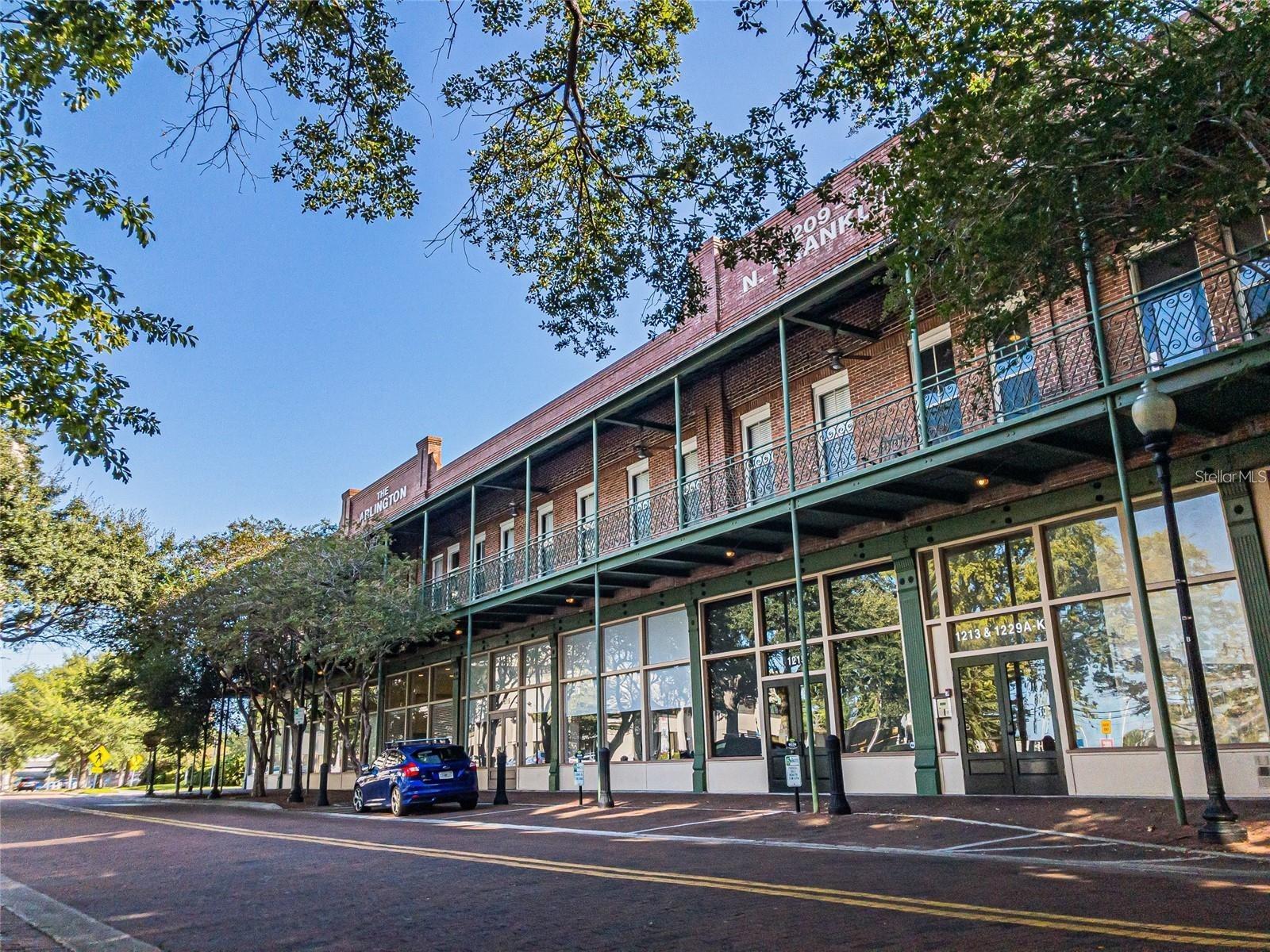 1209 N Franklin St #f Property Photo