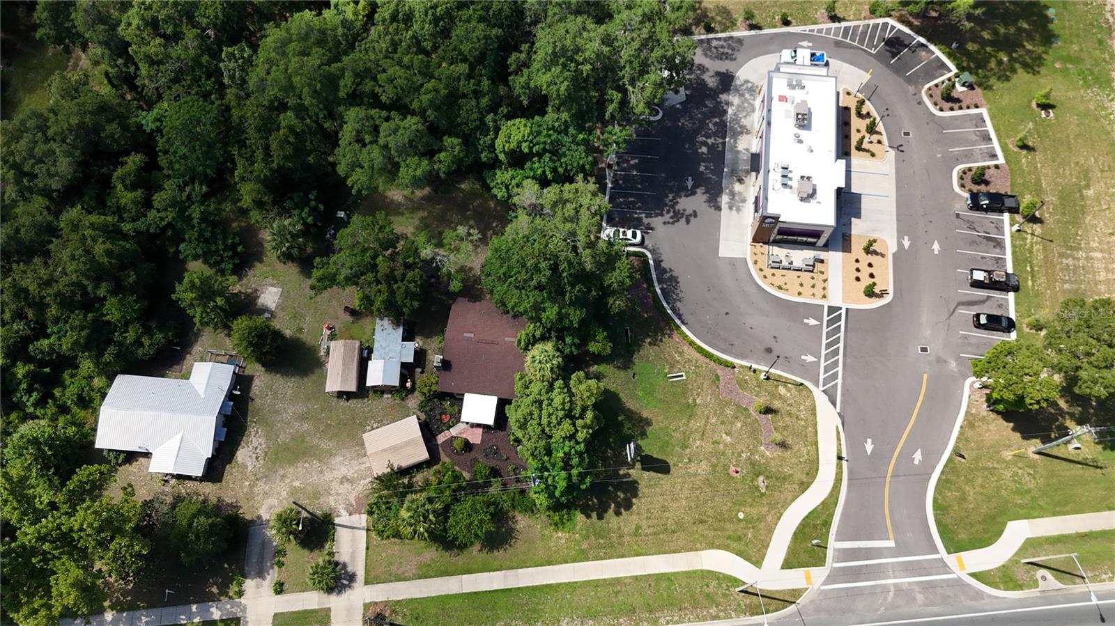 1129 State Road 20 Property Photo 5