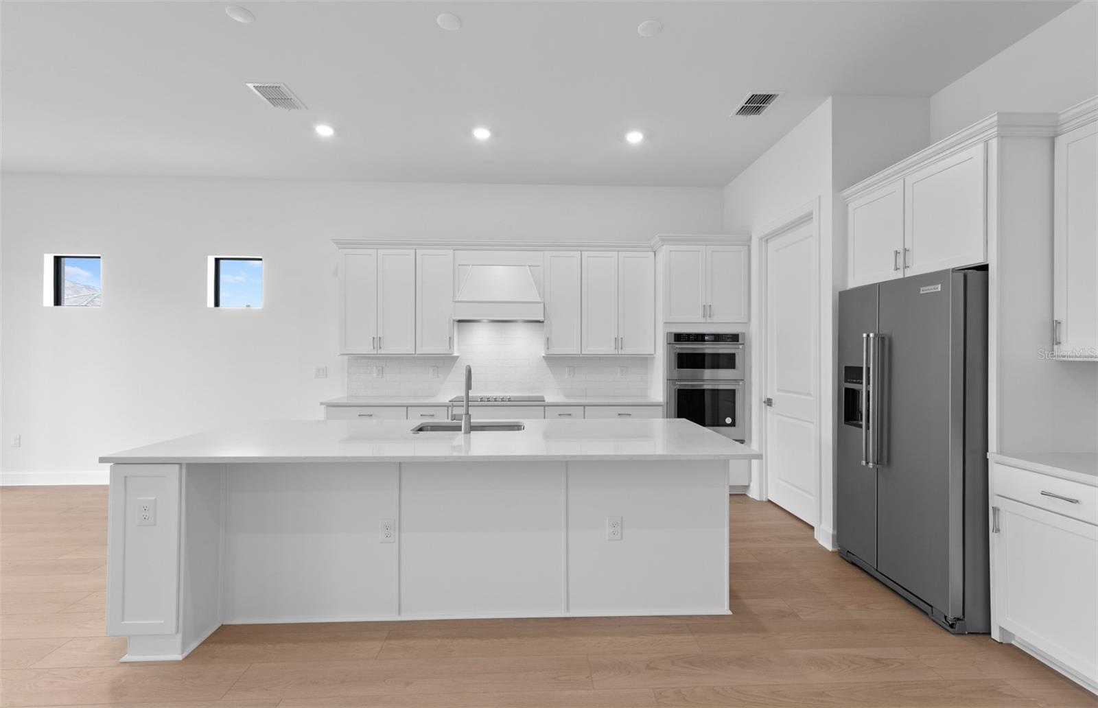 17116 Moonflower Dr Property Photo 7