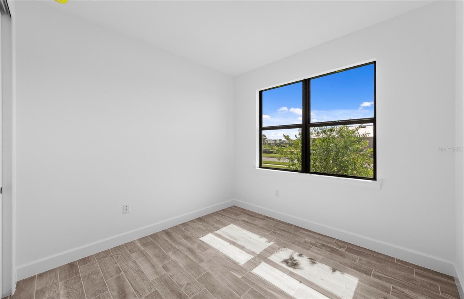 17093 Moonflower Dr Property Photo 24
