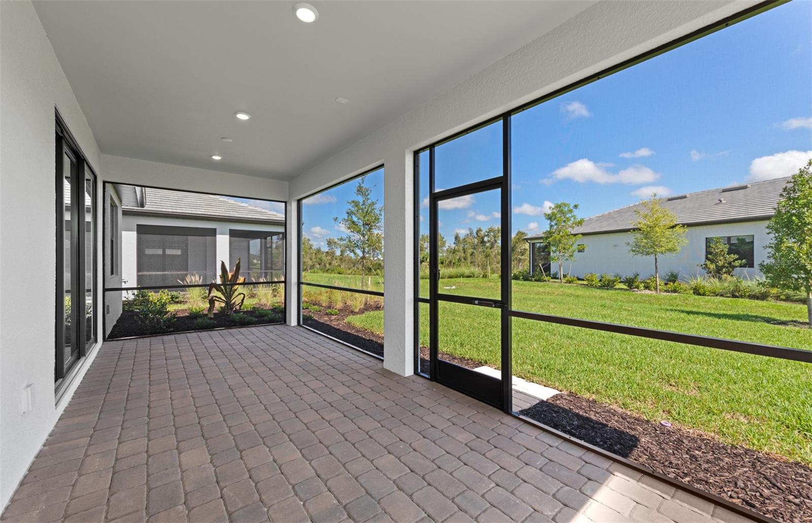 17093 Moonflower Dr Property Photo 28