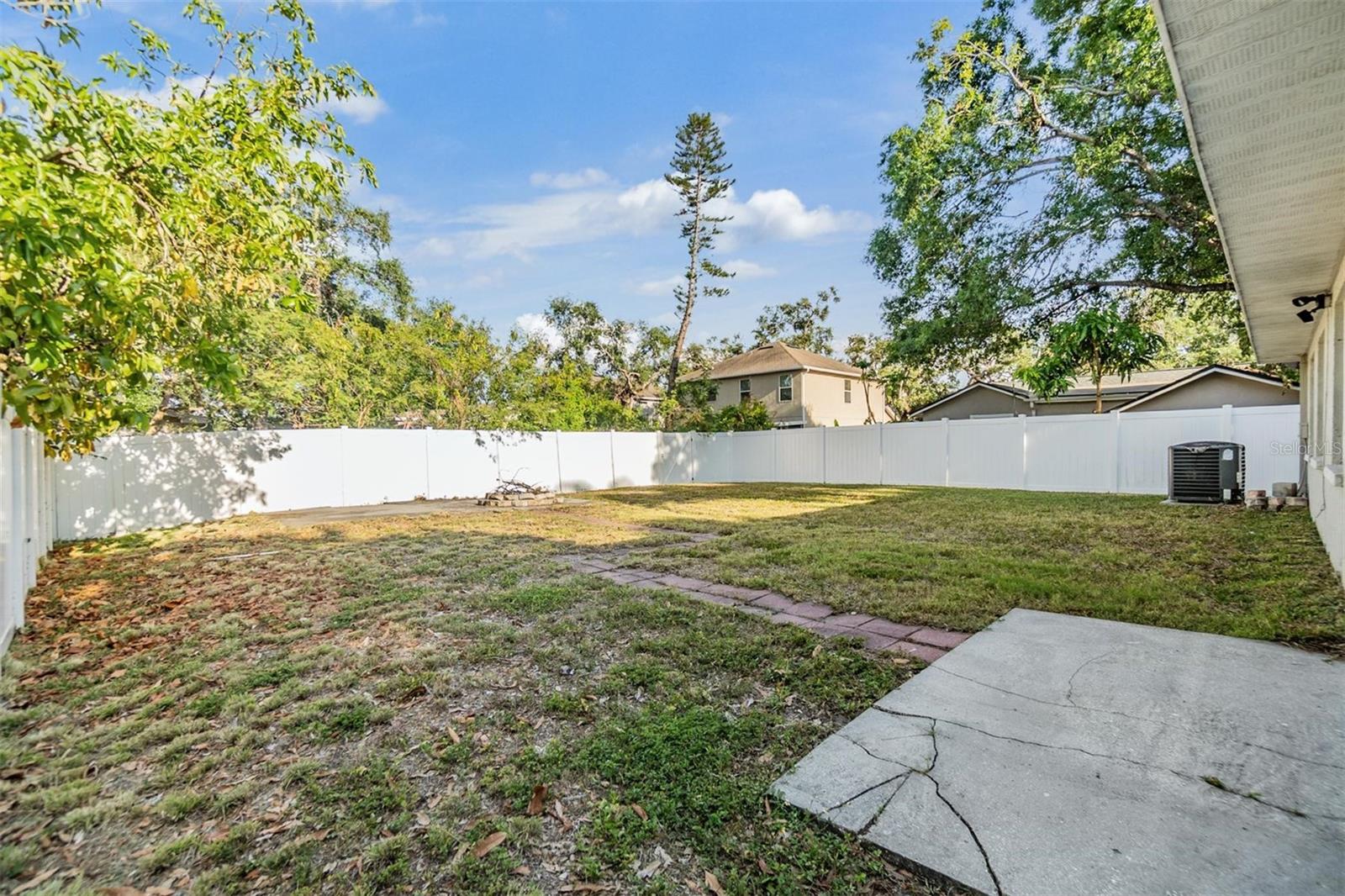 7012 S Trask St Property Photo 22