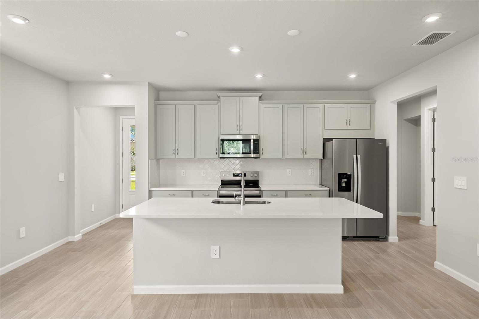 20423 Symphony Pl Property Photo 3