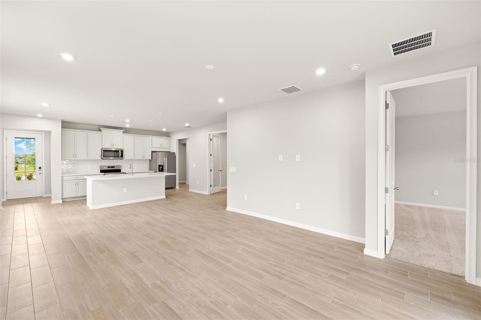 20423 Symphony Pl Property Photo 5
