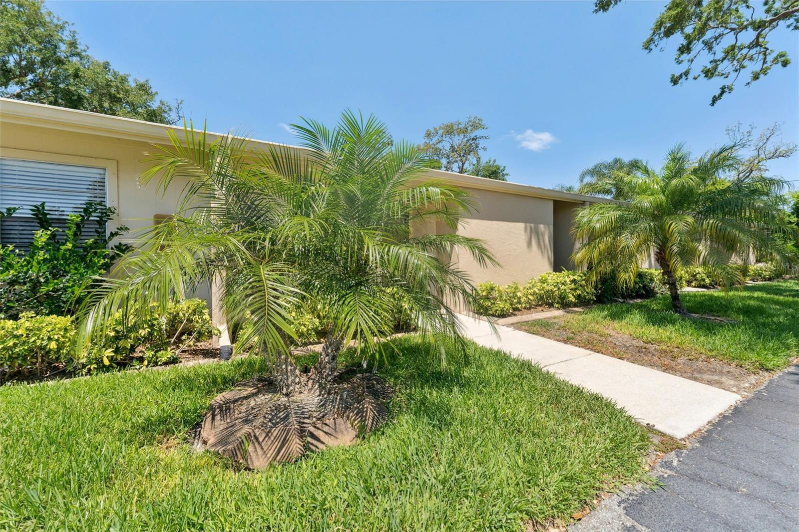 2640 Woodgate Ln #f6 Property Photo 3