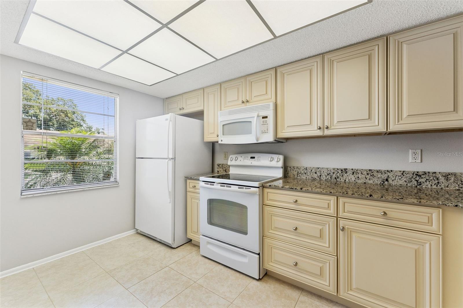 2640 Woodgate Ln #f6 Property Photo 7