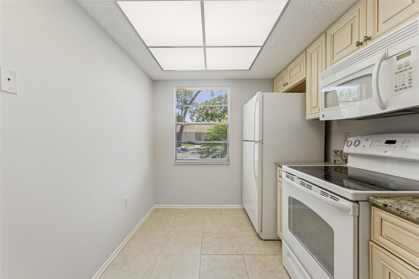 2640 Woodgate Ln #f6 Property Photo 9