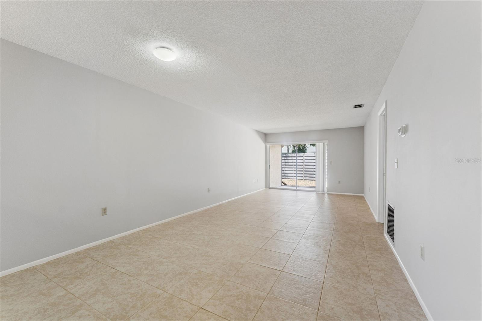 2640 Woodgate Ln #f6 Property Photo 11