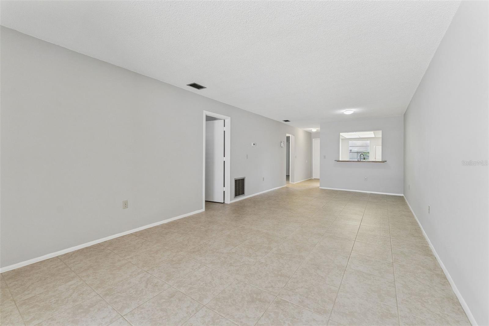 2640 Woodgate Ln #f6 Property Photo 12