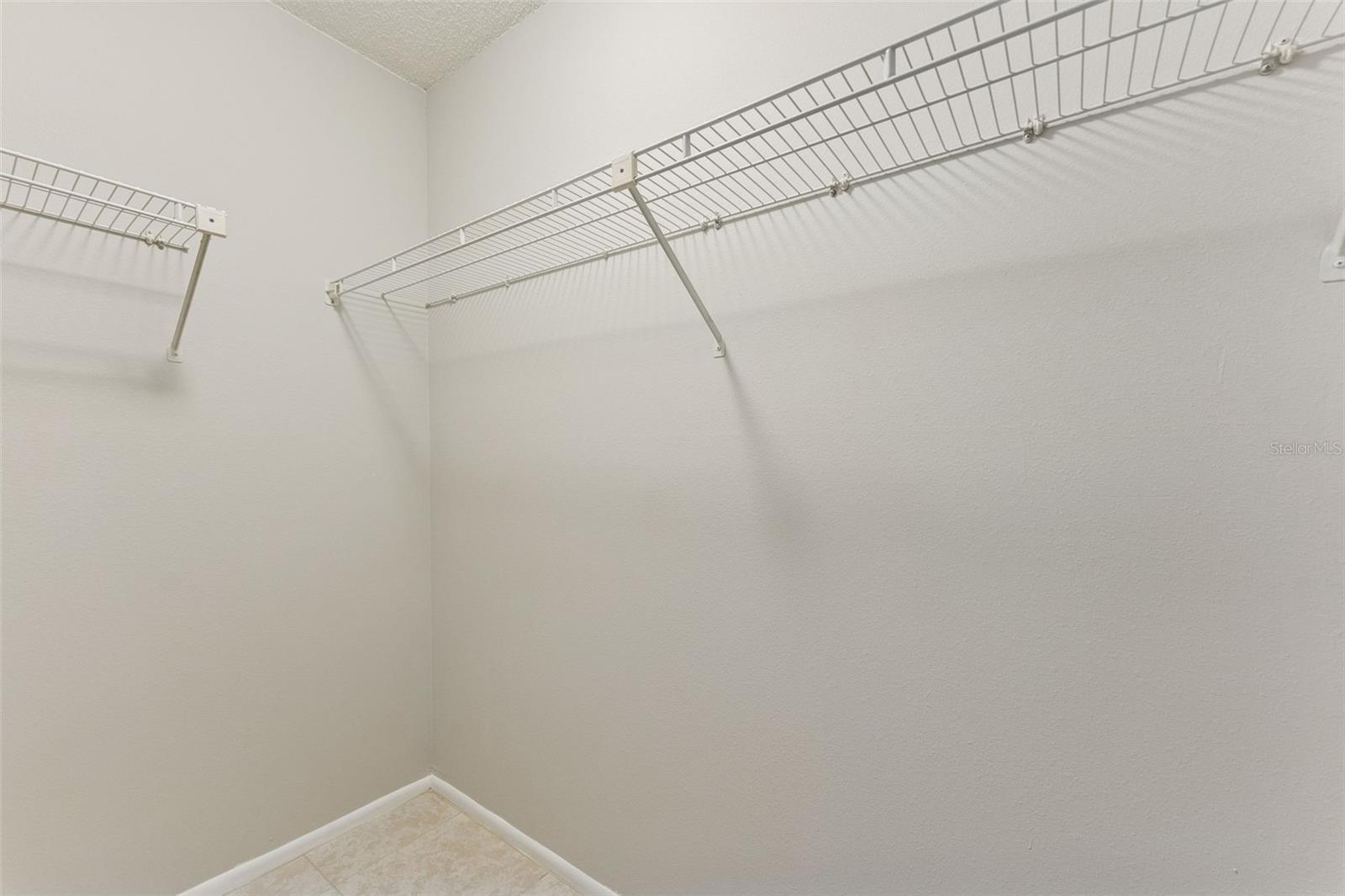 2640 Woodgate Ln #f6 Property Photo 15