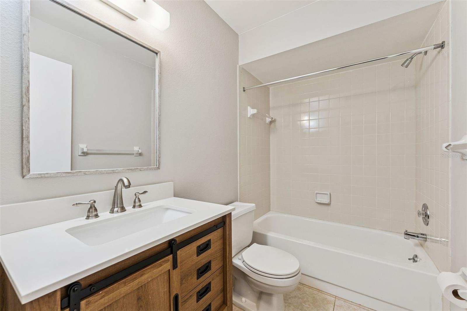 2640 Woodgate Ln #f6 Property Photo 20