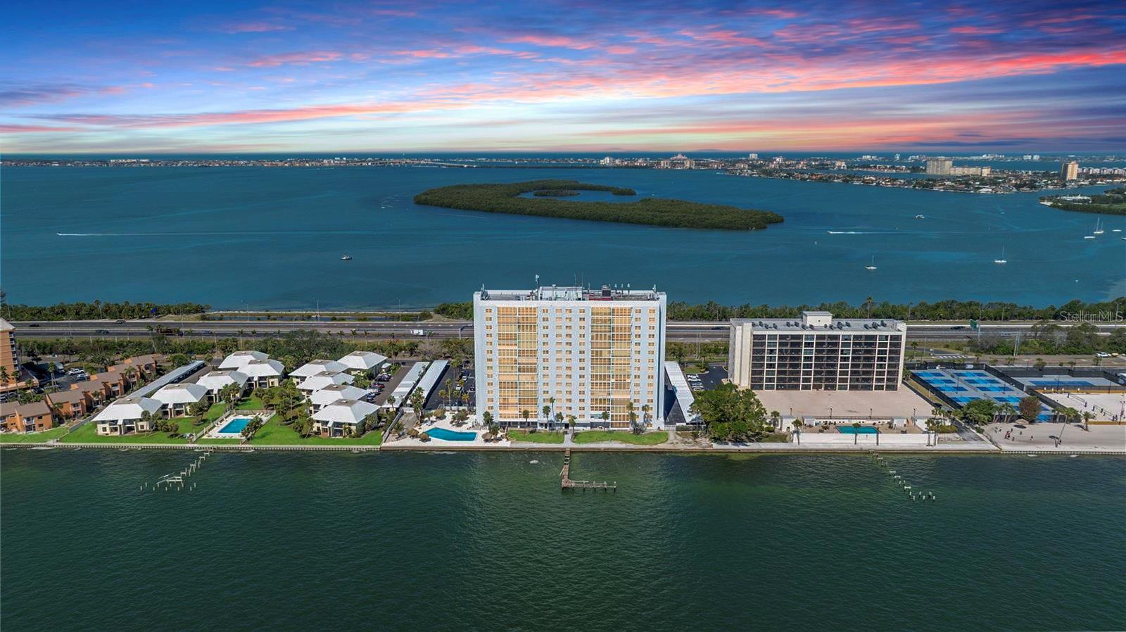7200 Sunshine Skyway Ln S #4b Property Photo 1