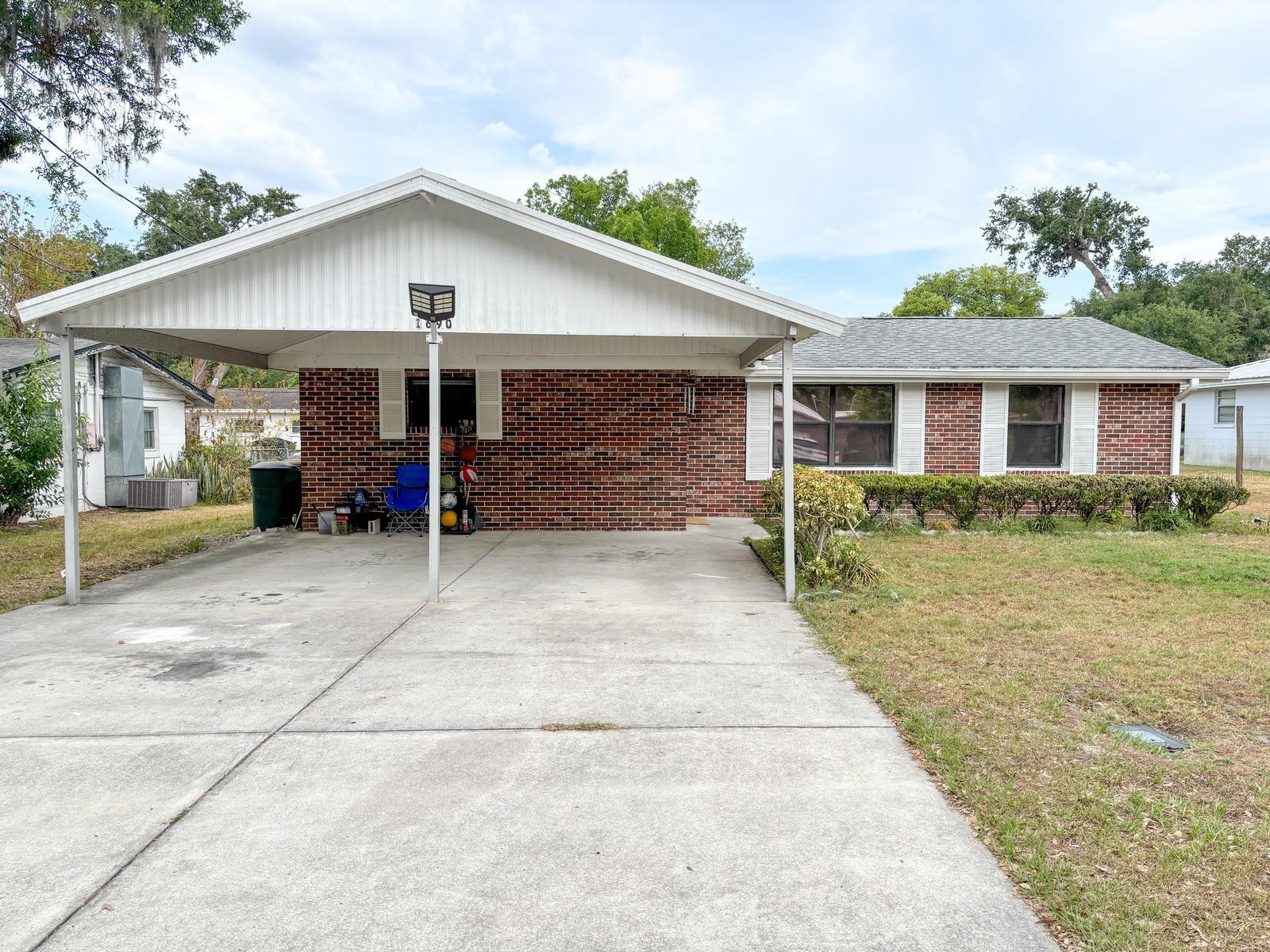 1690 S Mcadoo Ave Property Photo 1