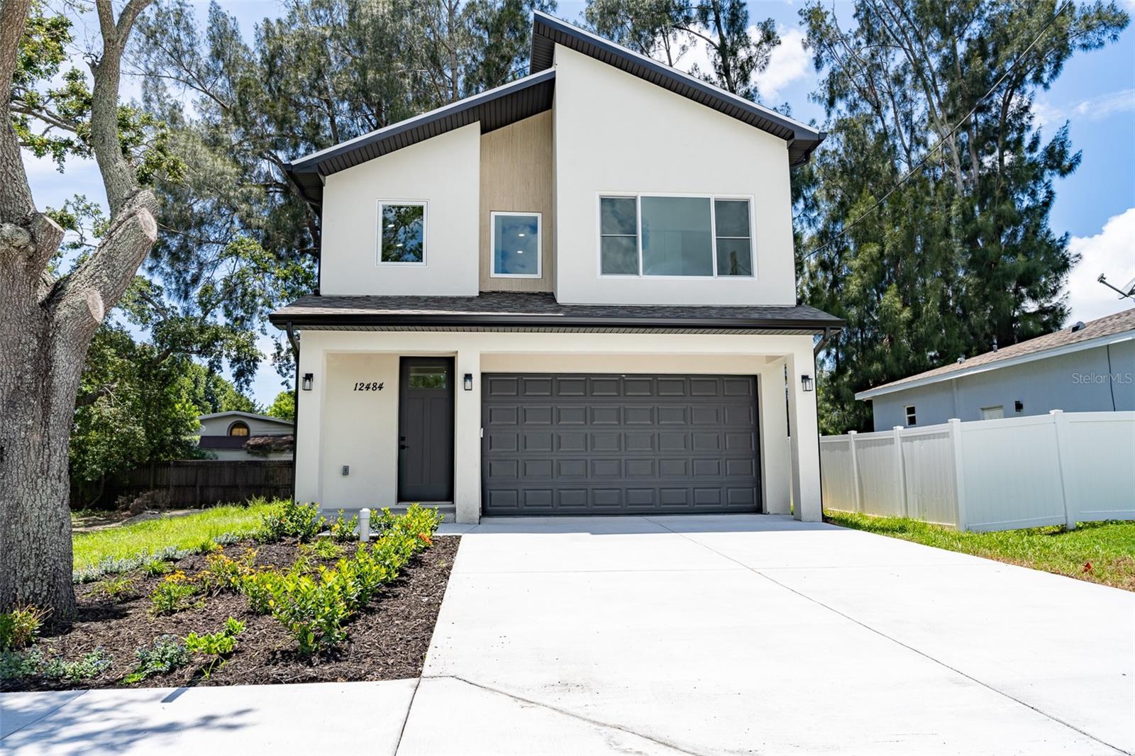 12484 Cross St Property Photo 1