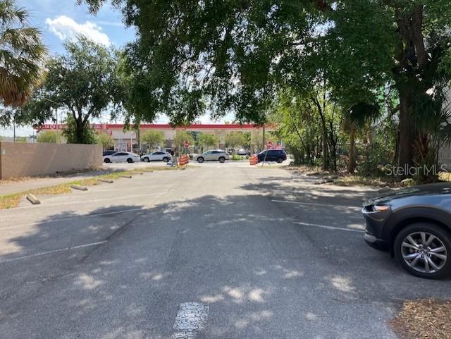 103 S Howard Ave Property Photo 4