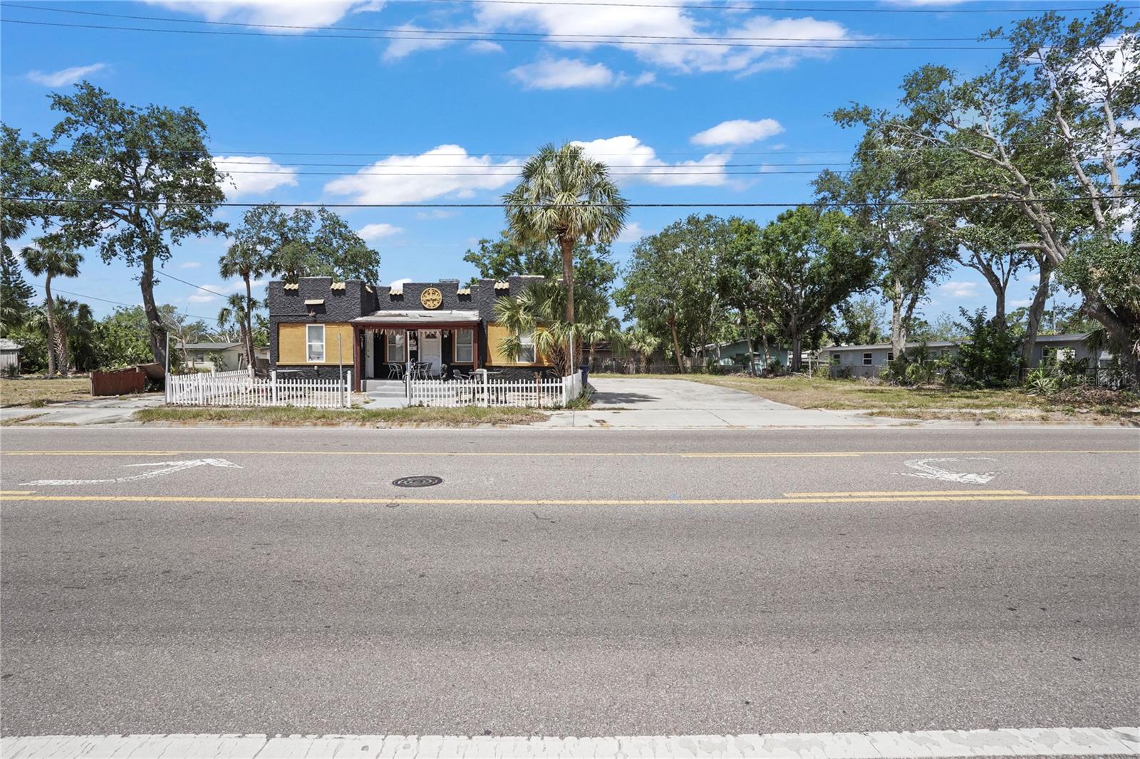 6719 S West Shore Blvd Property Photo 14