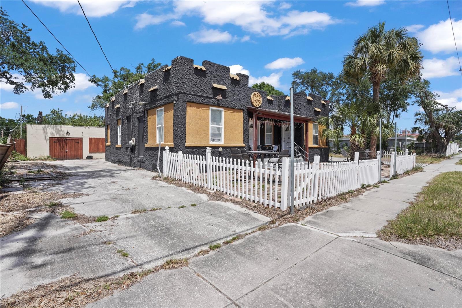 6719 S West Shore Blvd Property Photo 17