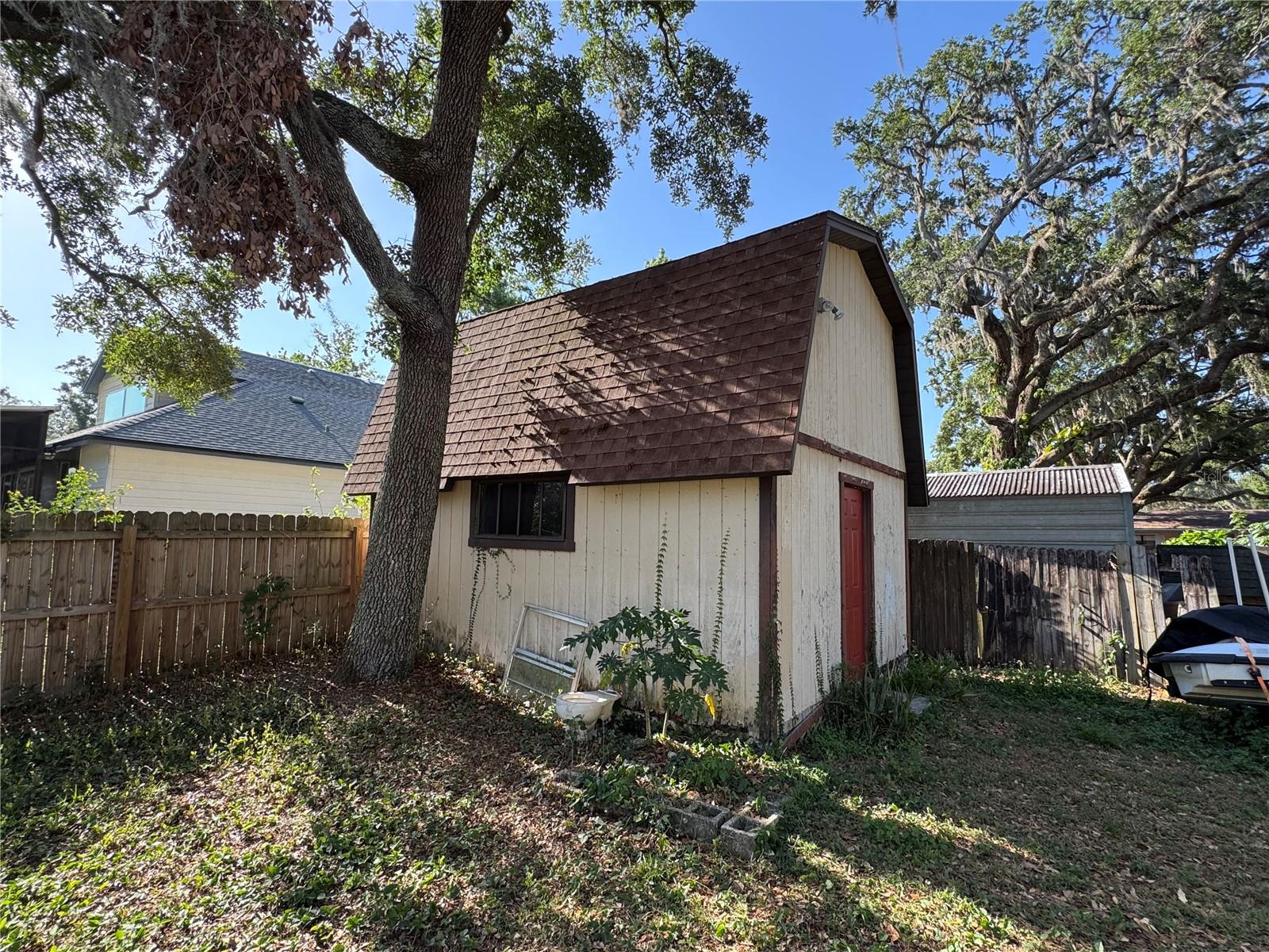 1703 N Taylor Rd Property Photo 6