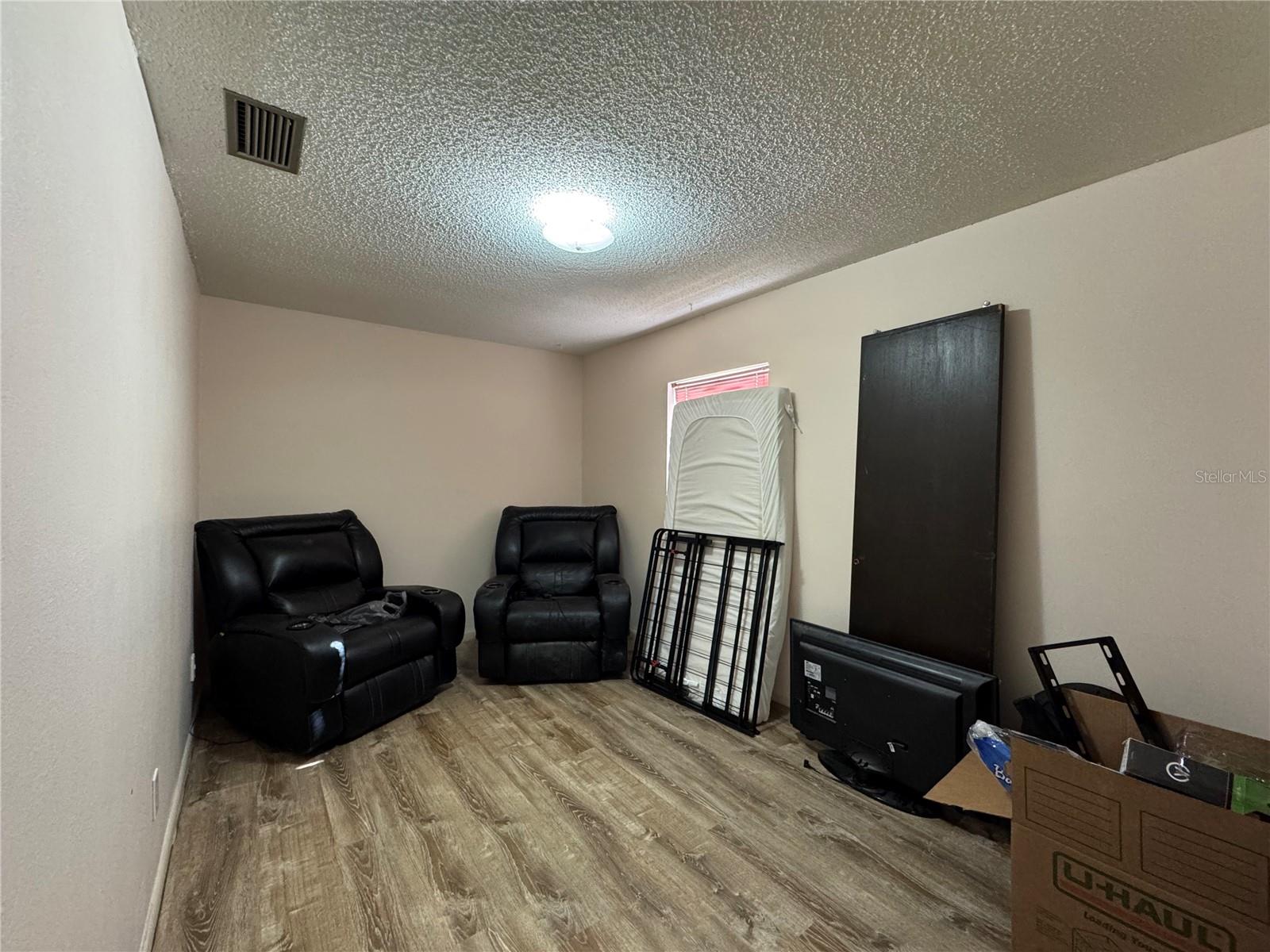 1703 N Taylor Rd Property Photo 29