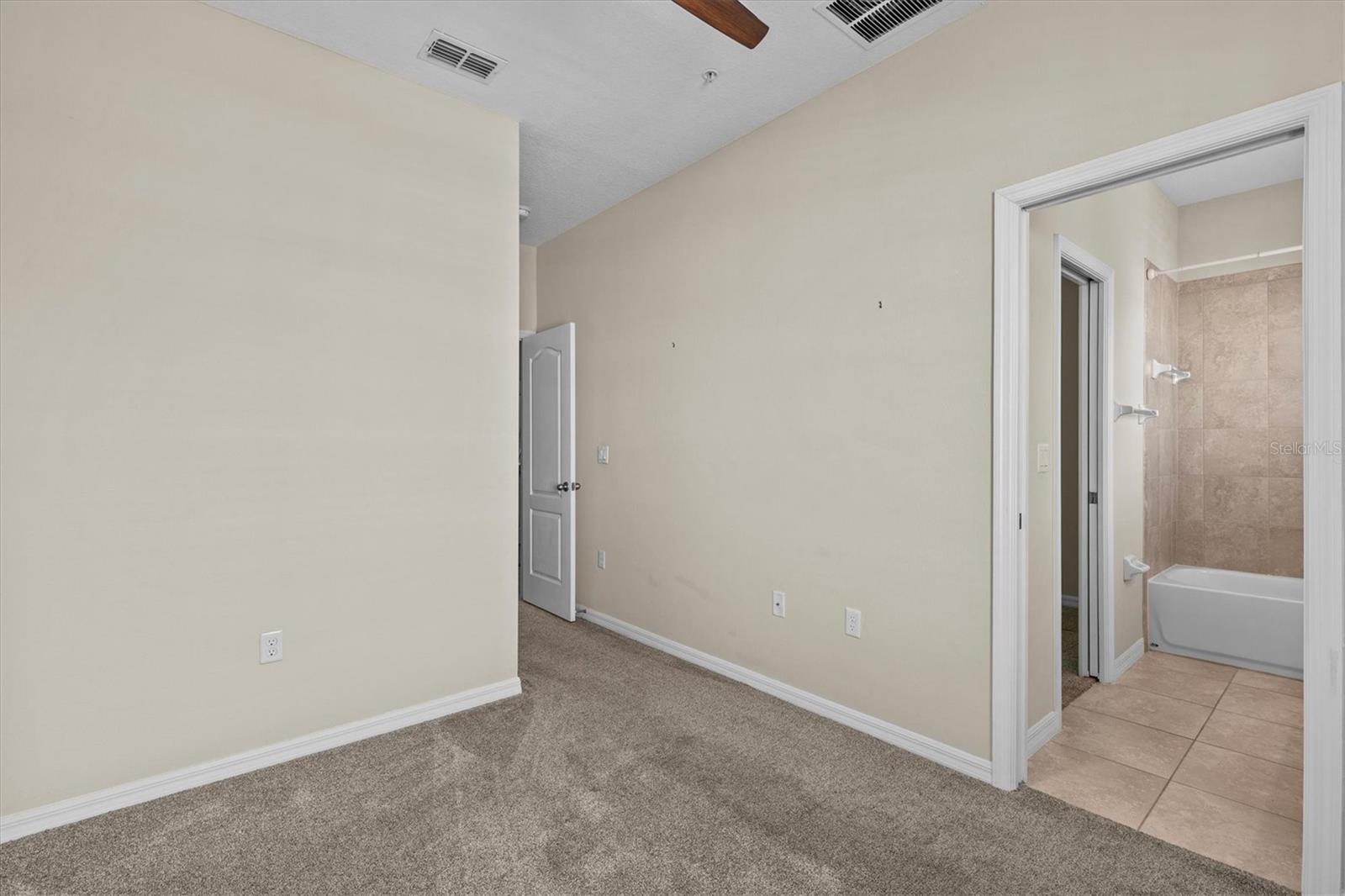 800 Callista Cay Loop Property Photo 25