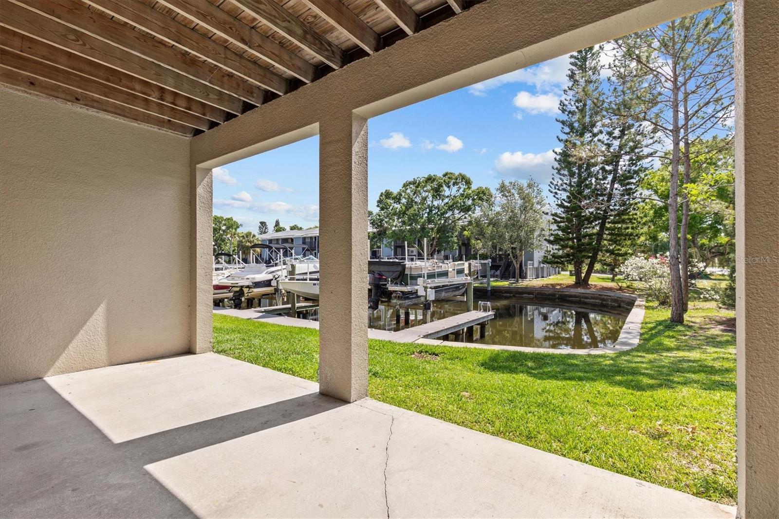 800 Callista Cay Loop Property Photo 28