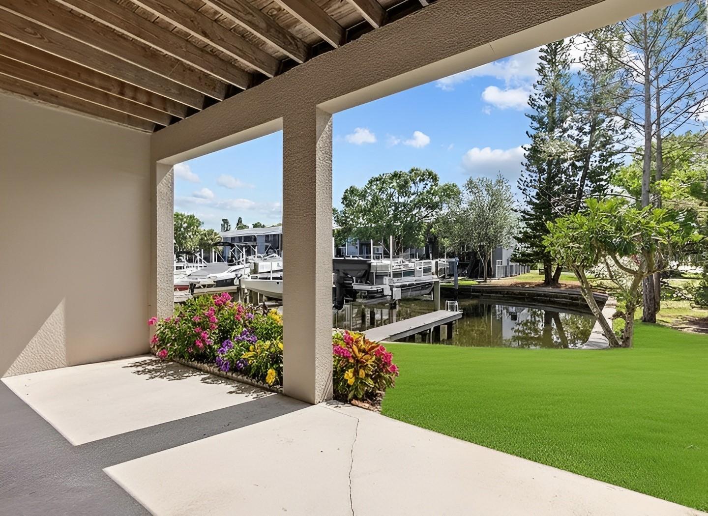 800 Callista Cay Loop Property Photo 36