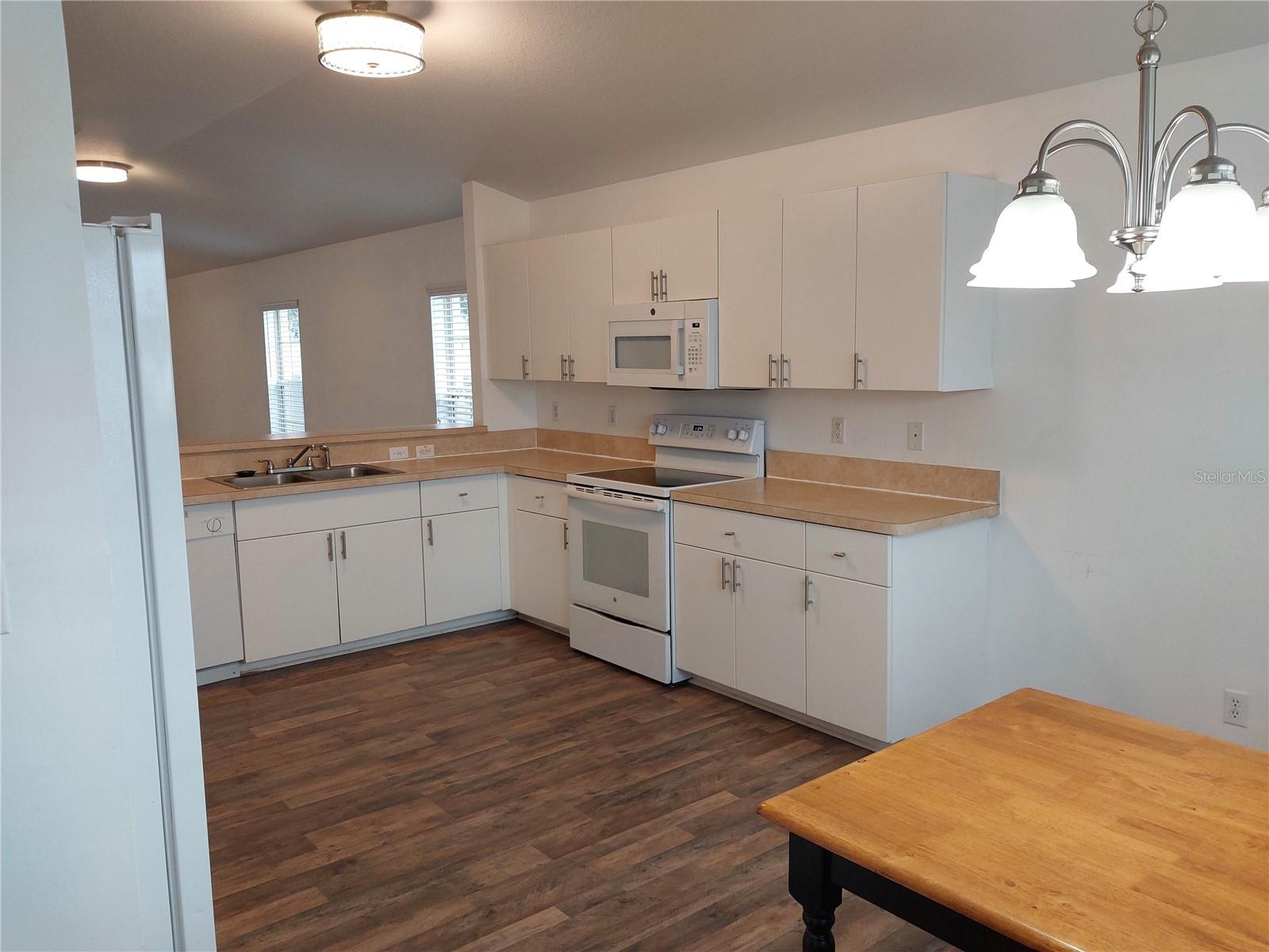 557 Windermere Dr Property Photo 4