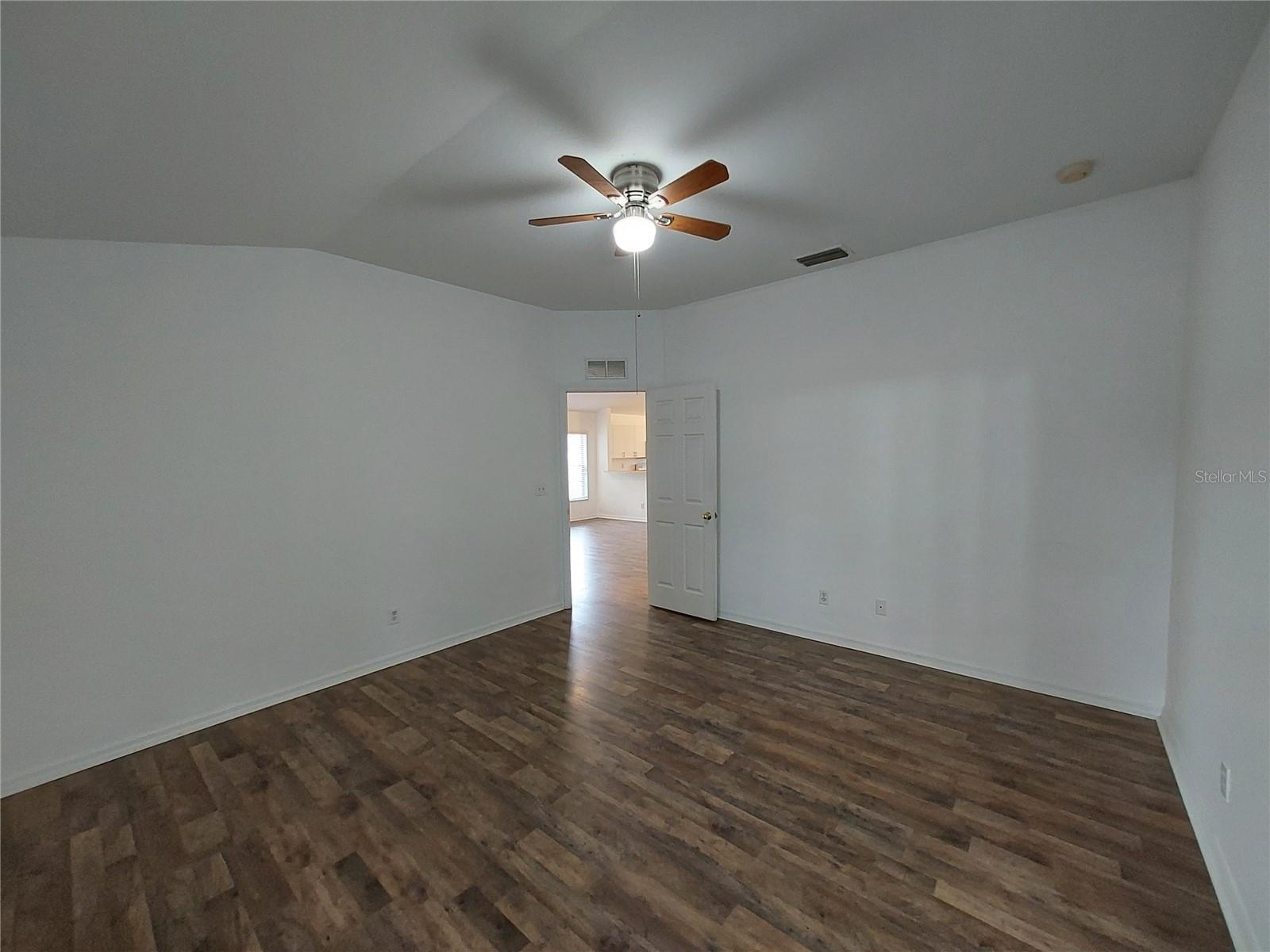 557 Windermere Dr Property Photo 15