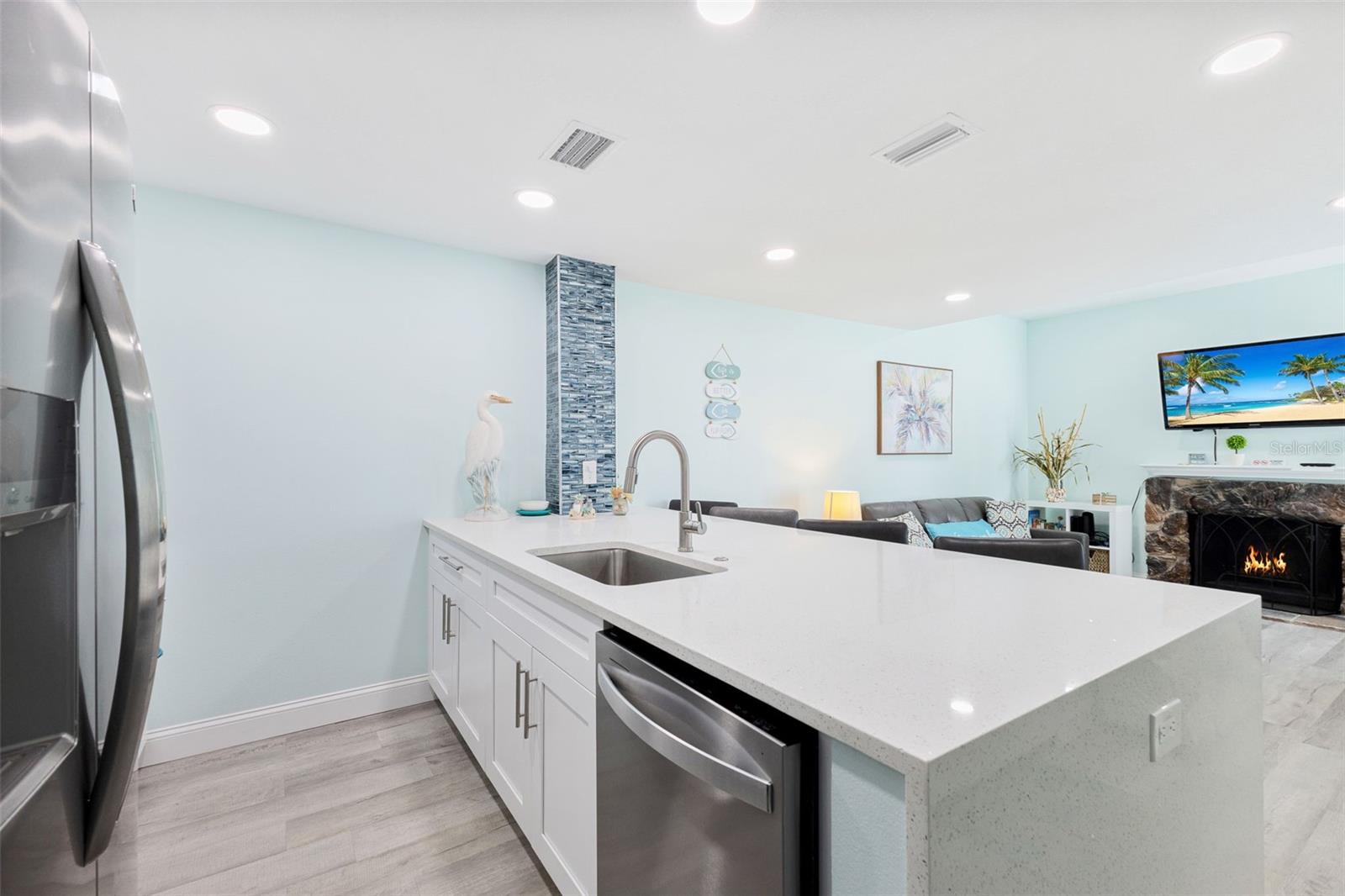 337 Rex Pl #g Property Photo 12
