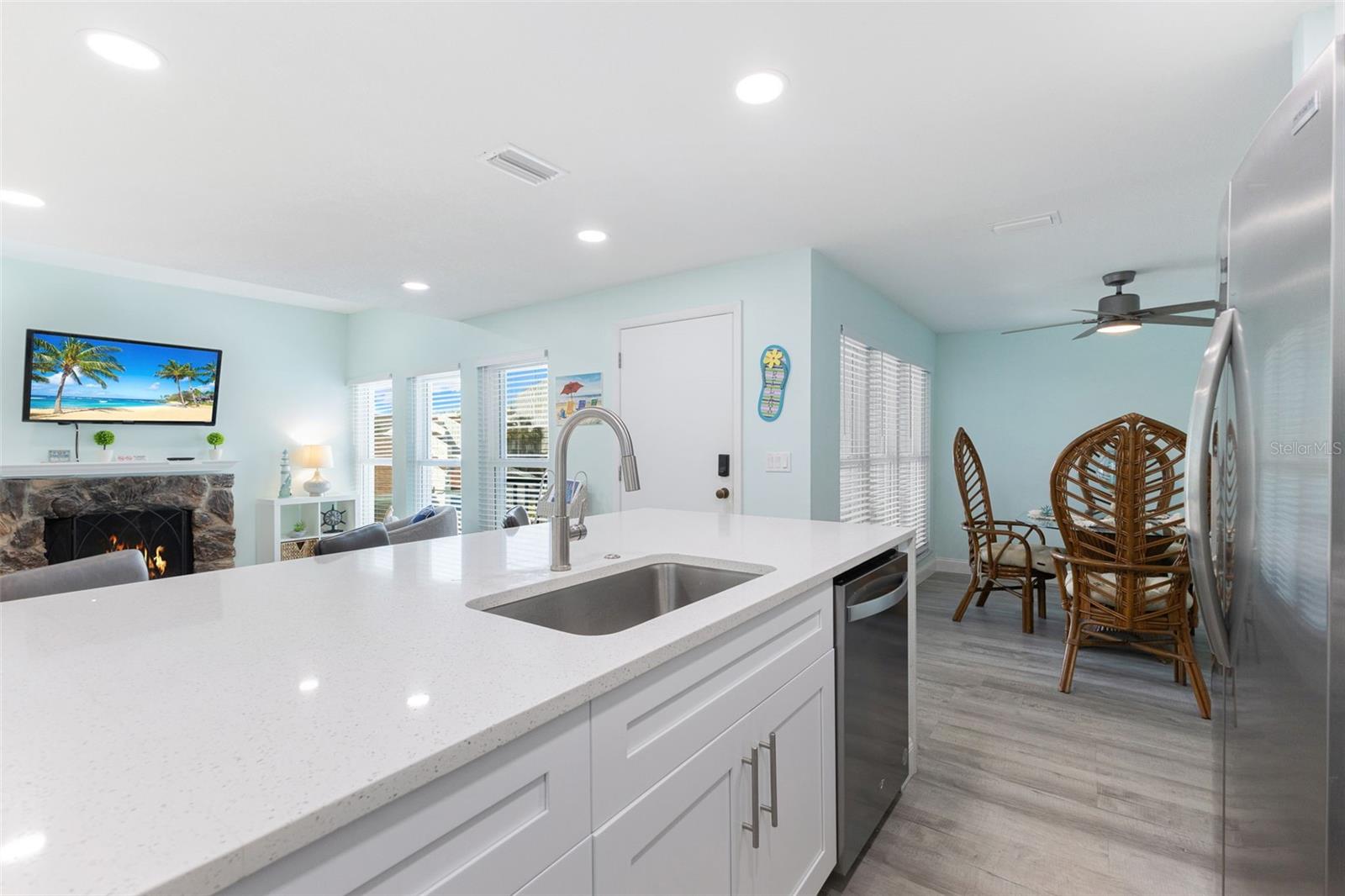 337 Rex Pl #g Property Photo 15