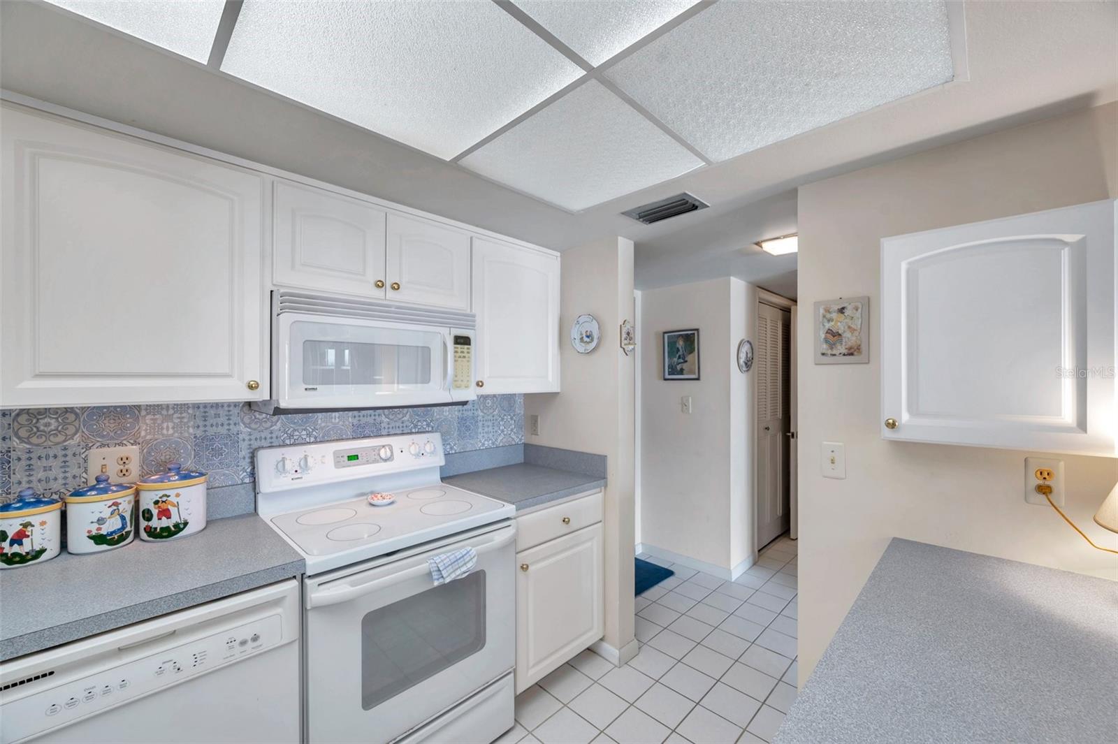 4900 Brittany Dr S #805 Property Photo 24