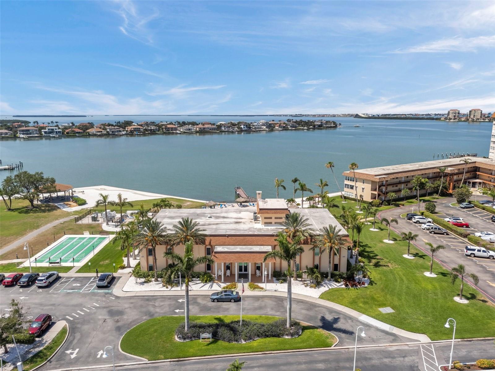 4900 Brittany Dr S #805 Property Photo 32