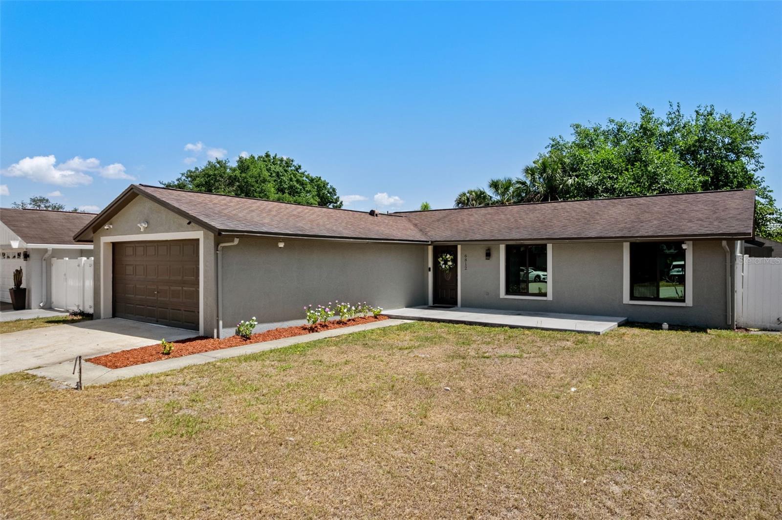 6812 Fountain Ave Property Photo 1