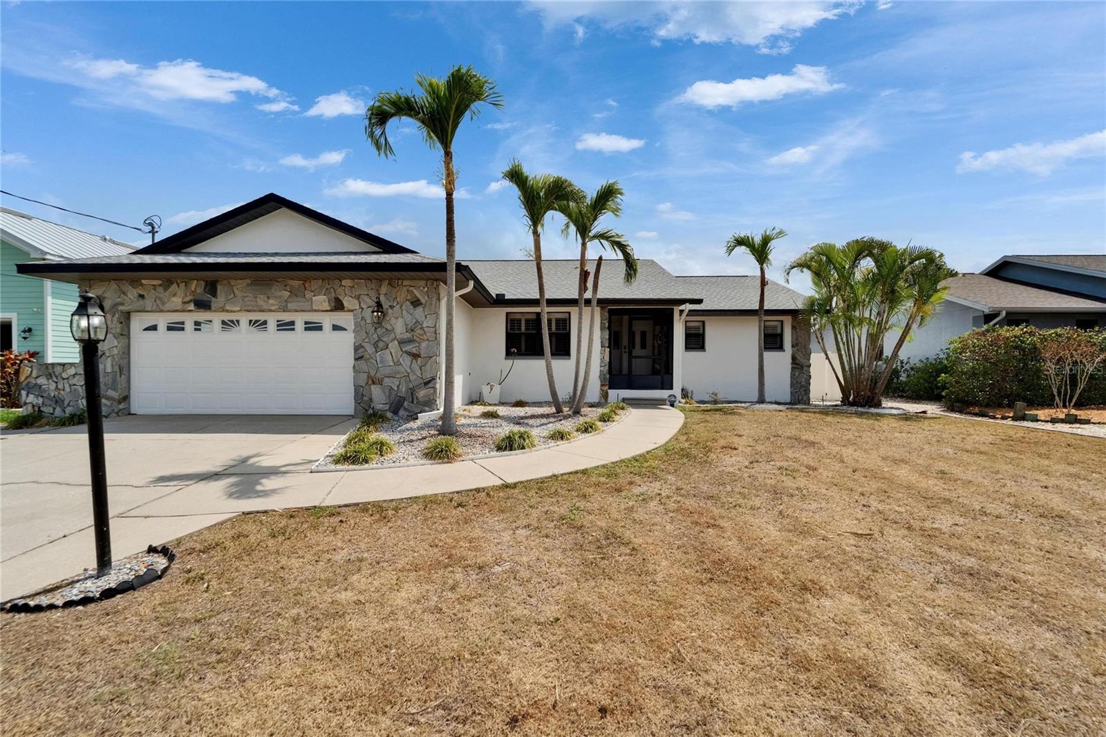 743 KINGSTON CT Property Photo 1