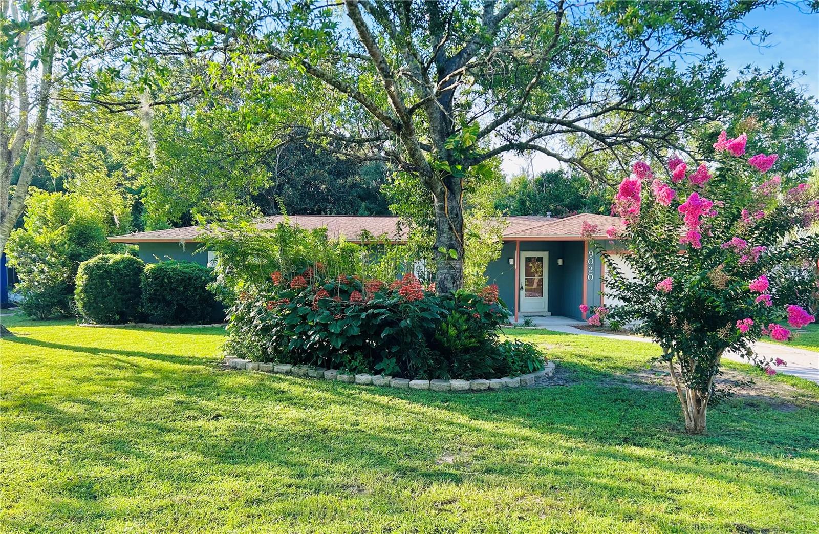 9020 N ARCADIA WAY Property Photo 1