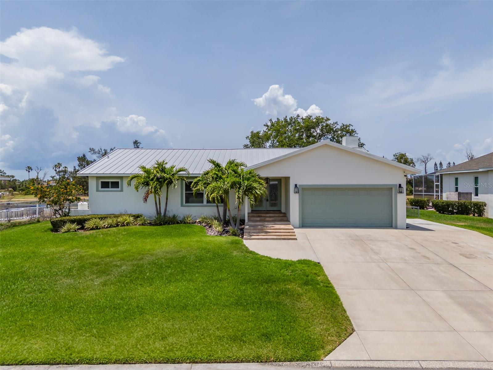 817 EAGLE LN