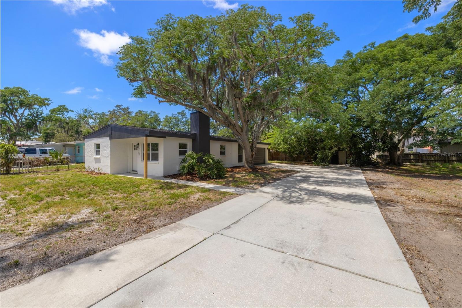 2157 20th Ave Sw Property Photo 2