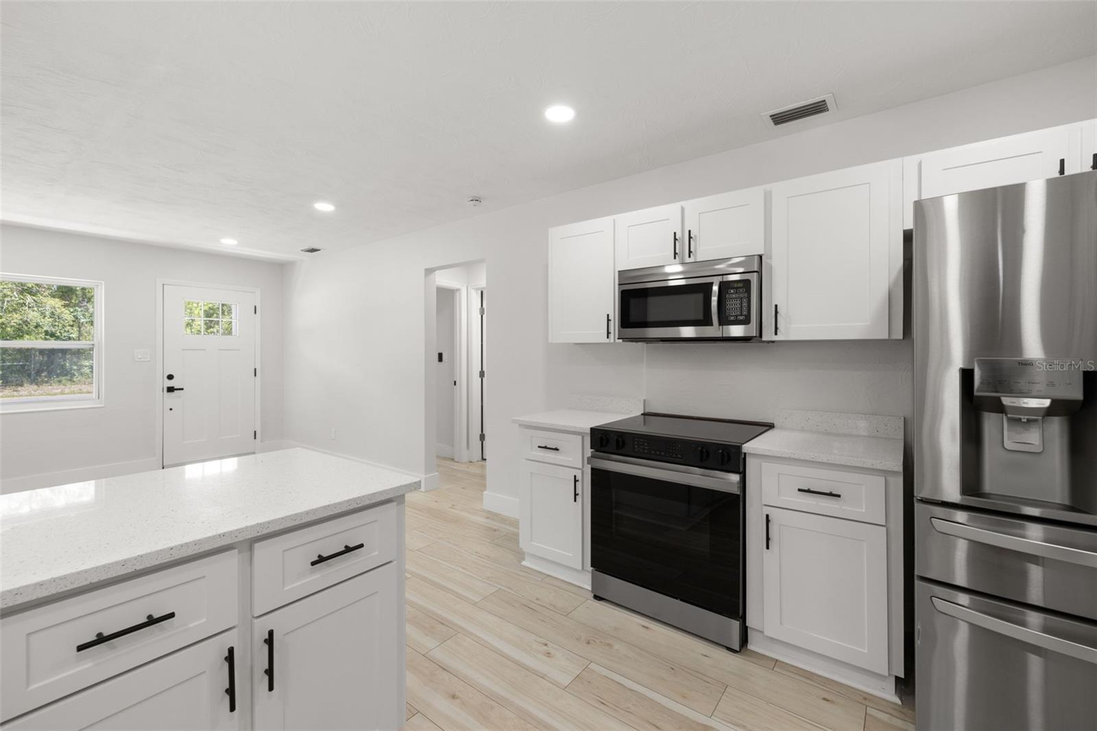 2157 20th Ave Sw Property Photo 6