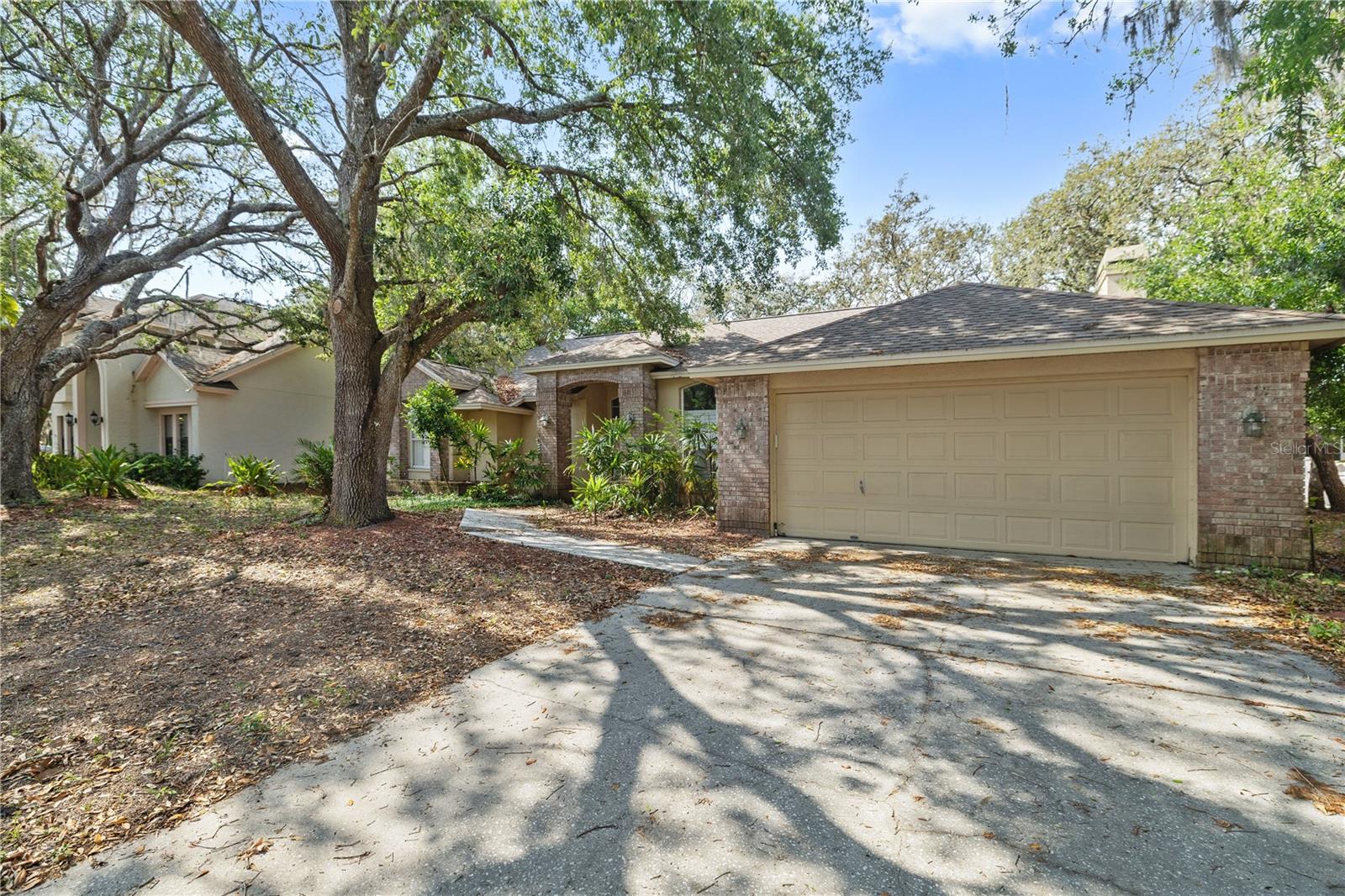 6237 Greenwich Dr Property Photo 1