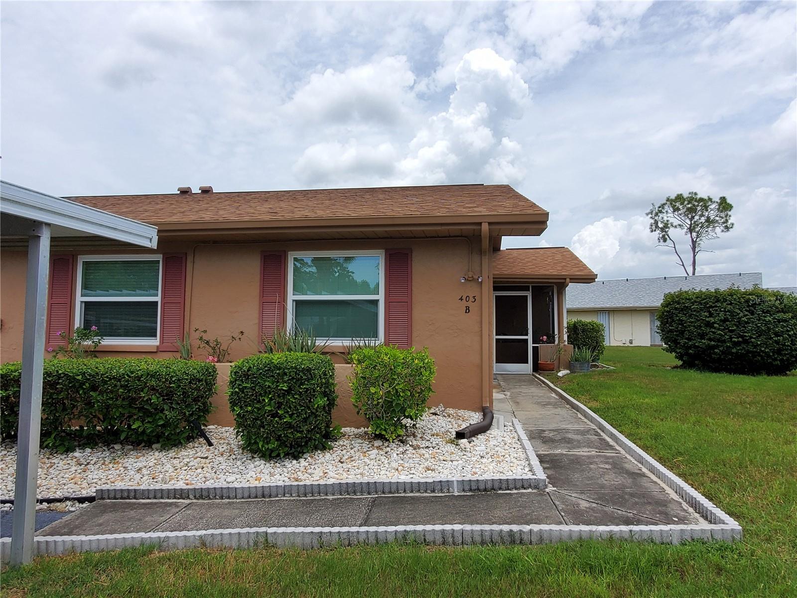 403 Finchley Ct #b Property Photo 2