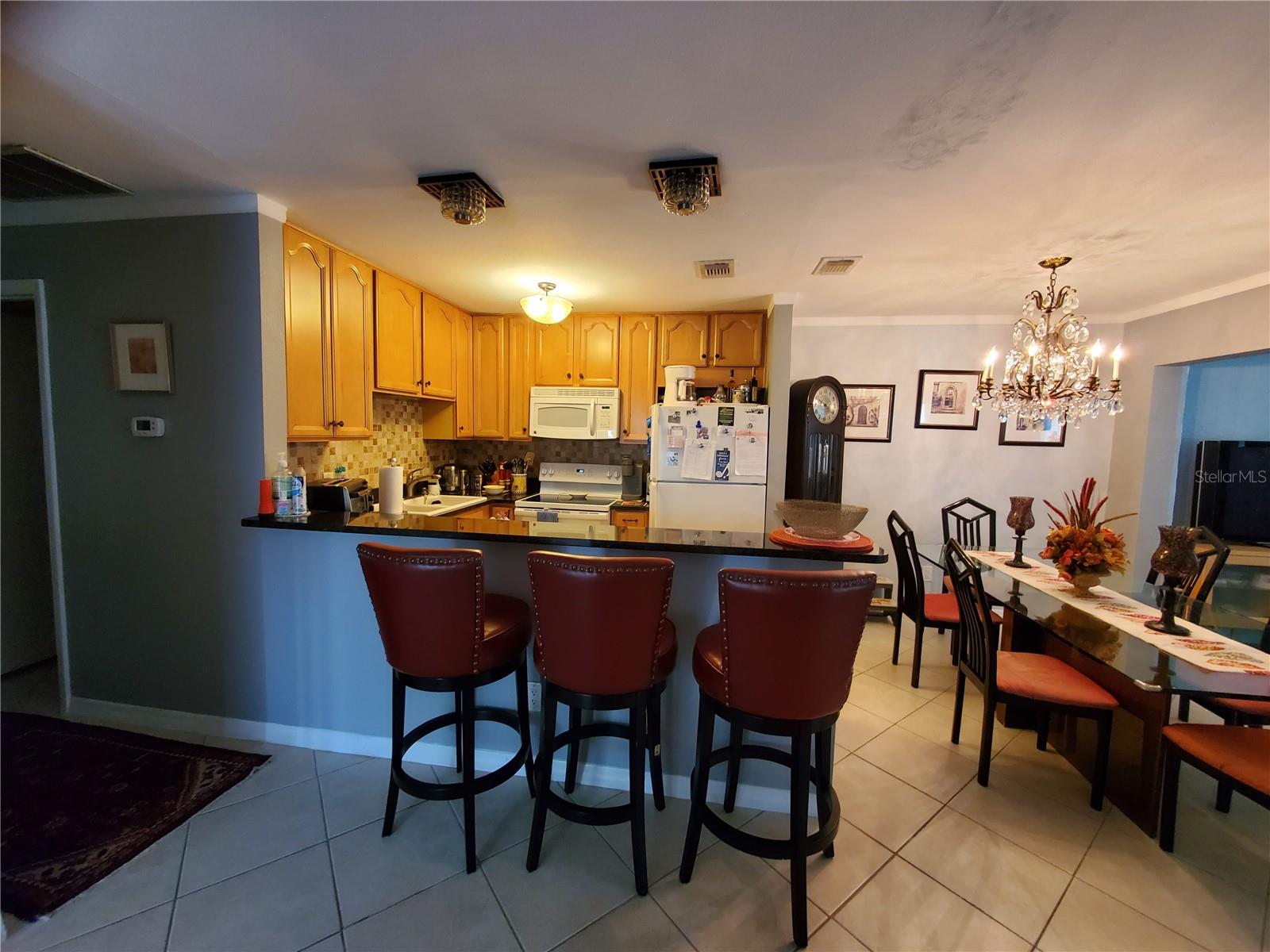 403 Finchley Ct #b Property Photo 9