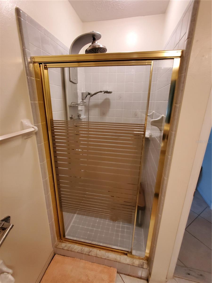 403 Finchley Ct #b Property Photo 19