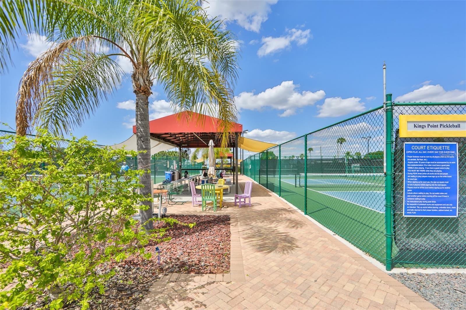403 Finchley Ct #b Property Photo 41