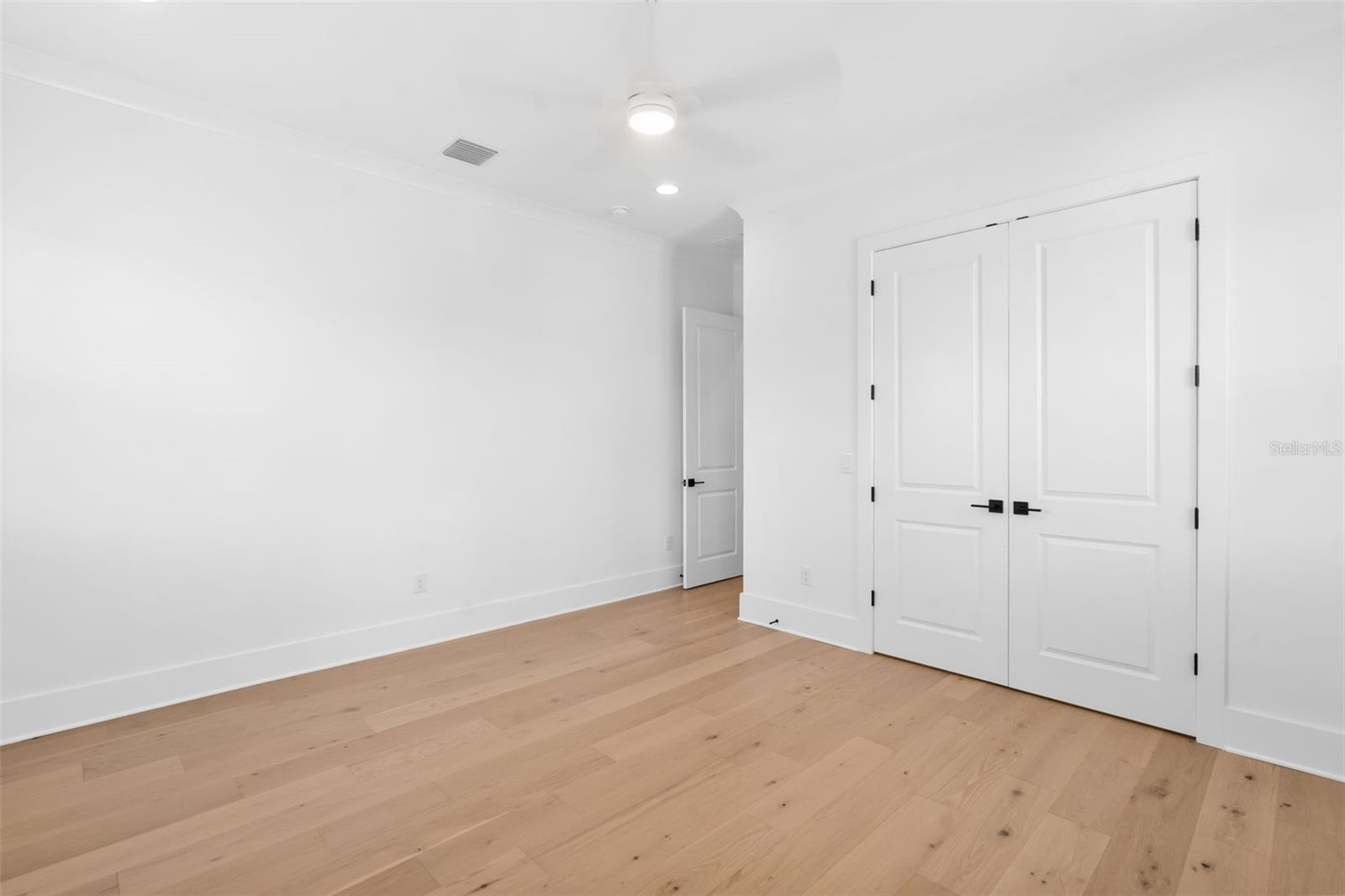 690 Geneva Pl Property Photo 43