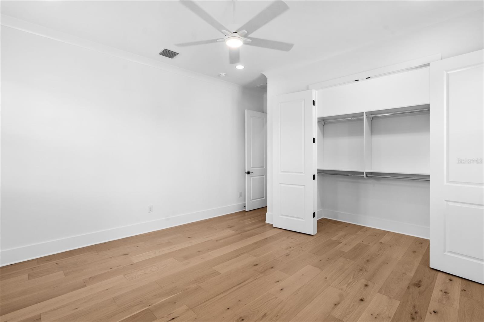 690 Geneva Pl Property Photo 44
