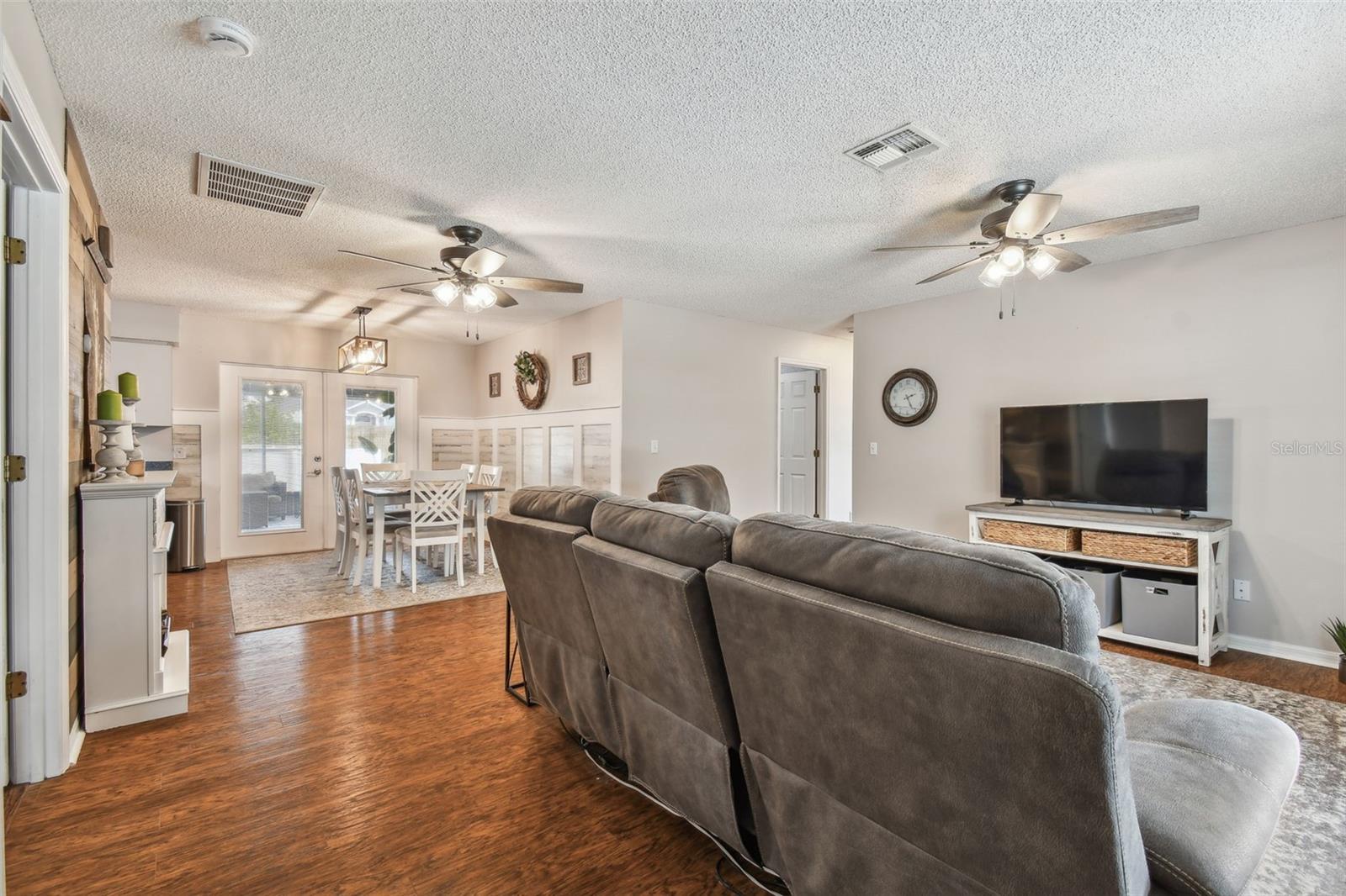 12106 Meadow Ln Property Photo 14