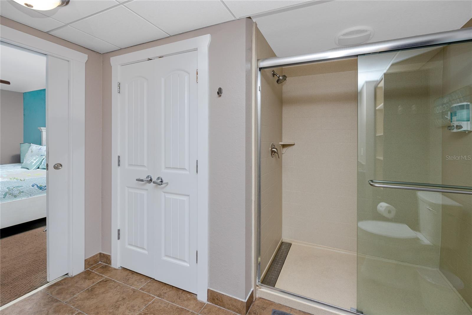 399 2nd St #217 Property Photo 19