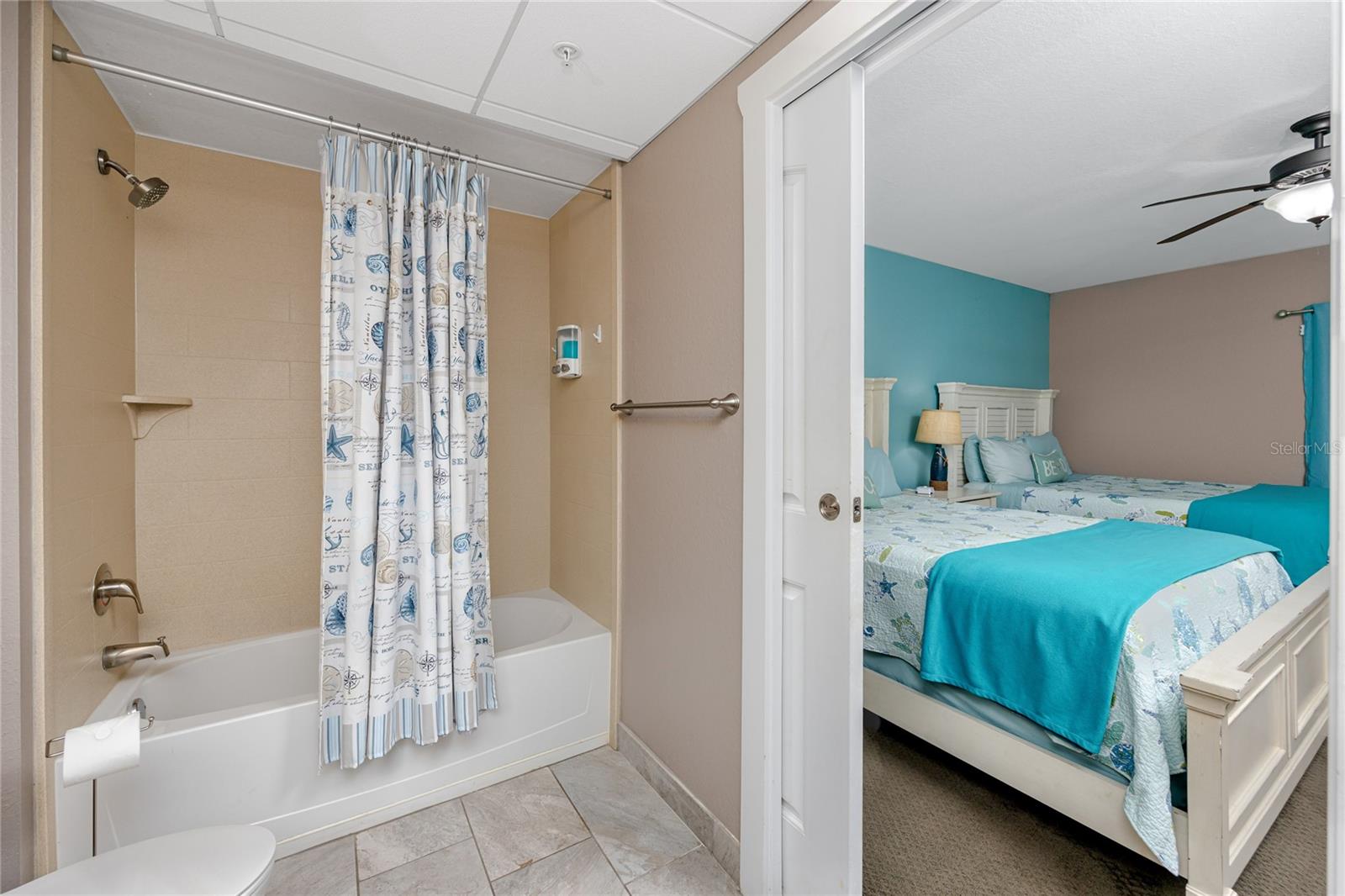 399 2nd St #217 Property Photo 24